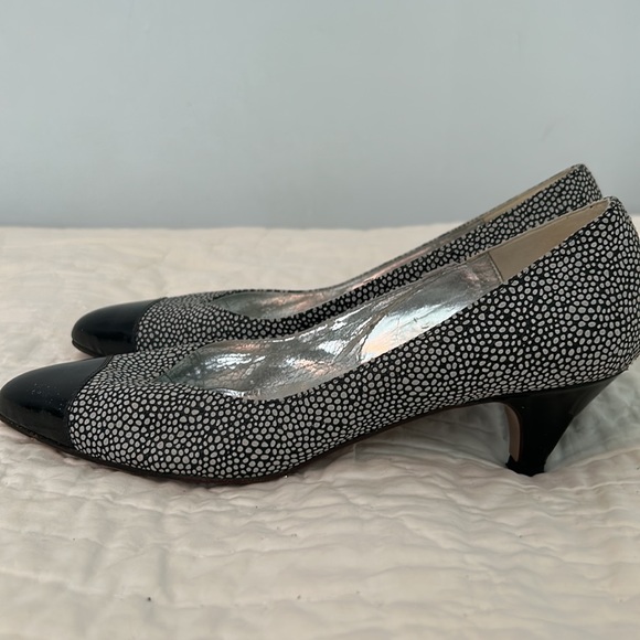 GENUINE VINTAGE Black white polka dot kitten heels 1950s 1960s Leather - Picture 10 of 11